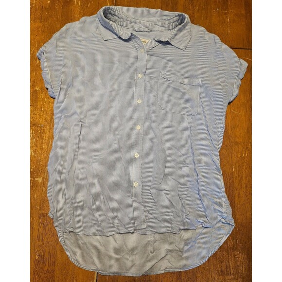 Tops - Size Small Cosmic Blue Love Button Down Tshirt Blouse Blue and White Collared